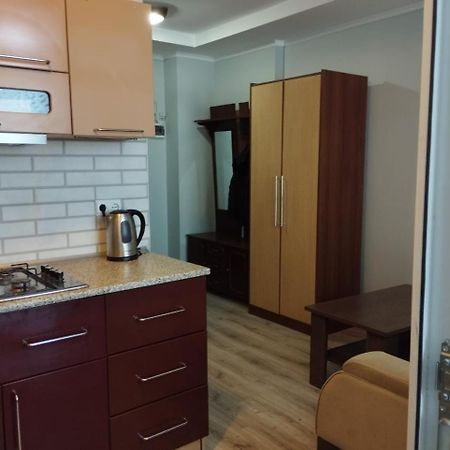 Yalcin Star Residence Apartment 300 Batumi Exterior photo